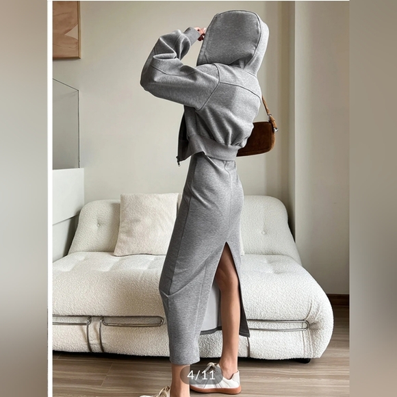 Asymmetrical Crew Neck Split Maxi Dress - Picture 3 of 7